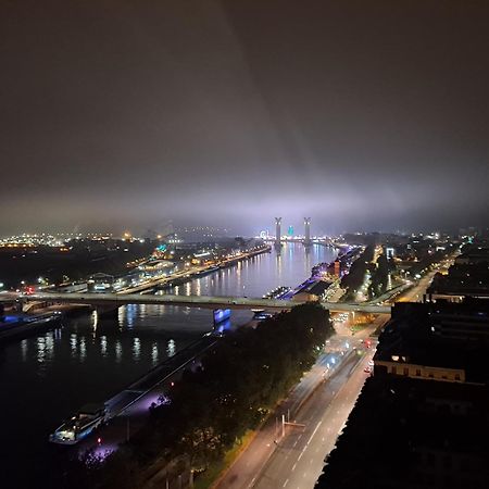 Sous Les Etoiles - Dans Le Plus Haut Gratte-Ciel Avec Garage Prive Rouen Exterior photo
