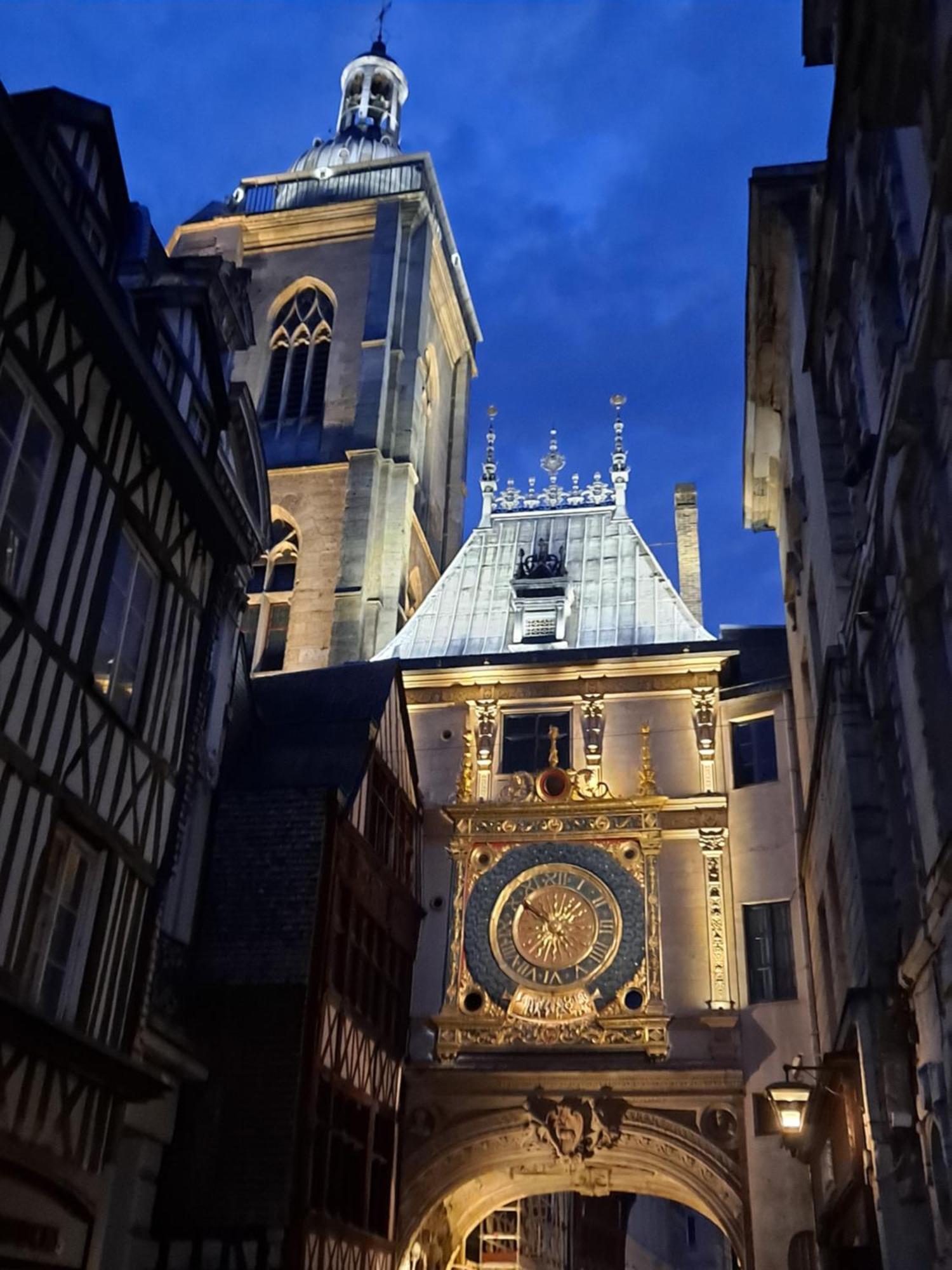 Sous Les Etoiles - Dans Le Plus Haut Gratte-Ciel Avec Garage Prive Rouen Exterior photo